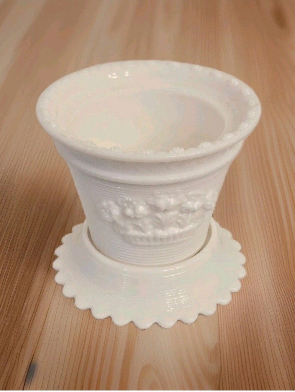 RARE -Vintage Imperial Milk Glass MMA (Metropolitan Museum of Art) Flower Pot